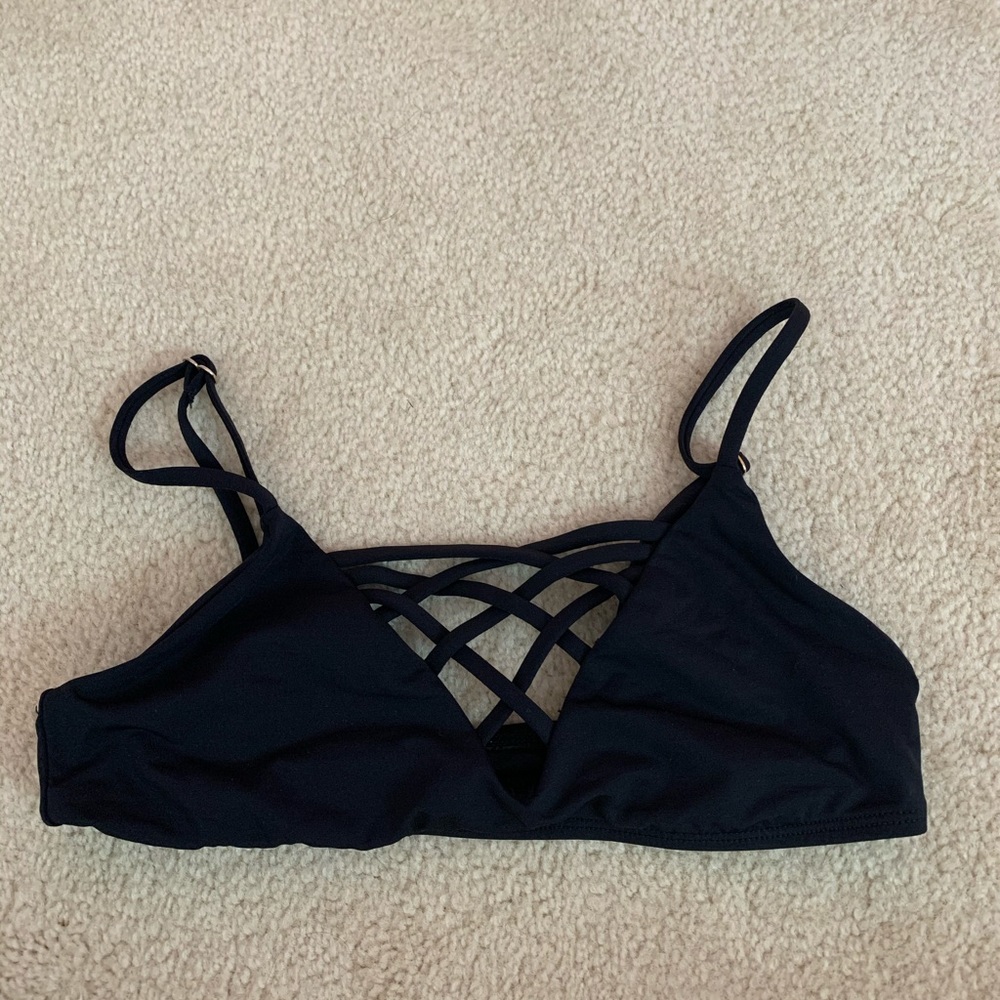 Black bikini top